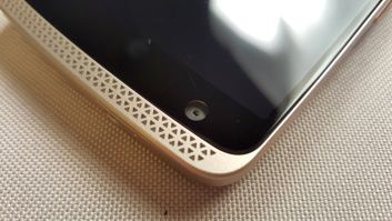 ZTE Axon Elite