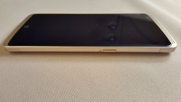 ZTE Axon Elite