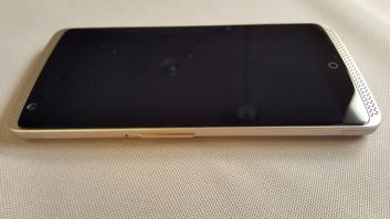ZTE Axon Elite