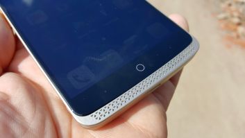 ZTE Axon Elite