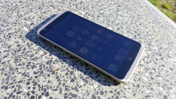 ZTE Axon Elite