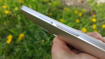 ZTE Axon Elite