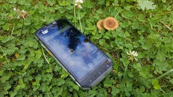 CAT S60