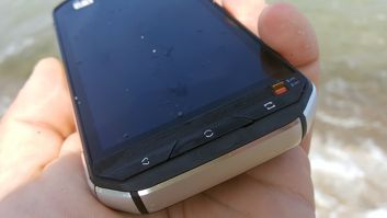CAT S60