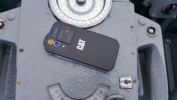 CAT S60