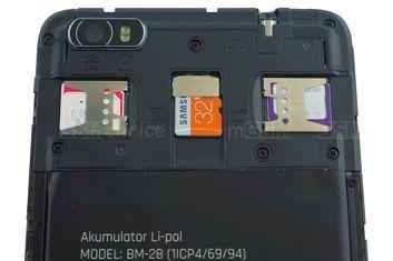 Gniazda kart w myPhone Luna II Gniazda kart w myPhone Luna II