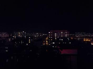 Porównanie zdjęc w trybie automatycznym i w trybie nocnym