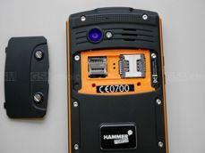 Gniazdo na karty SIM i microSD Gniazdo na karty SIM i microSD