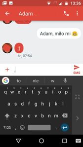 Aplikacja wiadomości i klawiatura systemowa