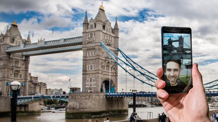 Jednoczesna praca frontowego i głównego aparatu - w efekcie powstaje #bothie