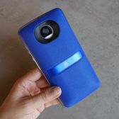 Moto Z2 Play wraz z testowanymi modułami