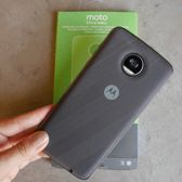 Moto Z2 Play wraz z testowanymi modułami