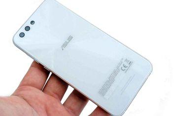 Asus ZenFone 4