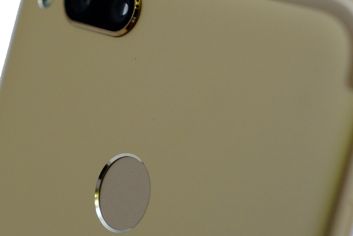 Czytnik linii papilarnych w Xiaomi Mi A1 Czytnik linii papilarnych w Xiaomi Mi A1
