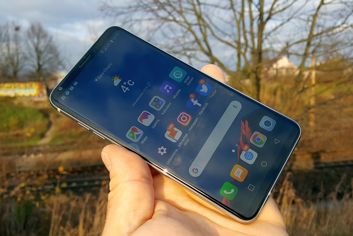 LG V30