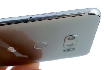 LG V30