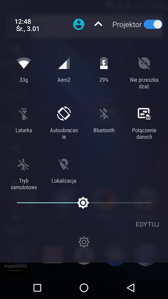 Różne sposoby uruchomienia projektora