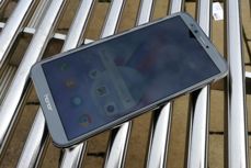 Honor 9 Lite jest eleganckim i dopracowanym smartfonem