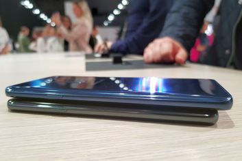 Samsung Galaxy S9+ i Galaxy S9 obok siebie