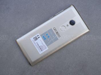 rontowy i tylny panel smartfonu