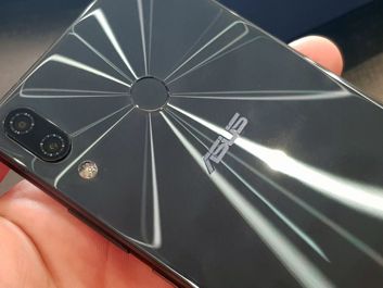 Asus ZenFone 5 Asus ZenFone 5