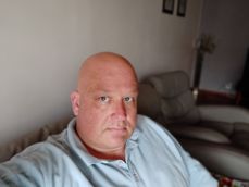 Selfie z przedniego aparatu - z rozmyciem tła, upiększeniem i 