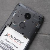 Wnętrze smartfonu | Bateria i sloty na karty SIM i microSD