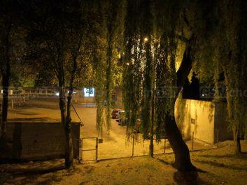 Porównanie zdjęć w trybie auto i w trybie nocnym - ze statywem