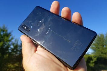 Xiaomi Mi MIX 2S
