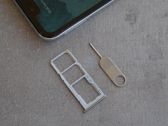 Tacka na karty SIM/microSD
