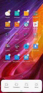 Ekran główny, jego opcje i folder aplikacji fabrycznych