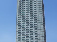 Od szerokiego kąta po cyfrowy zoom Od szerokiego kąta po cyfrowy zoom