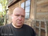 Selfie z rozmywaniem tła i zwykłe