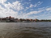 Ujęcia z głównego i szerokokątnego aparatu