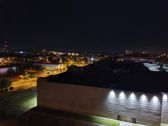 Porównanie zdjęć w trybie automatycznym i nocnym