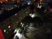 Porównanie zdjęć w trybie automatycznym i nocnym