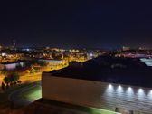 Porównanie zdjęć w trybie automatycznym i nocnym