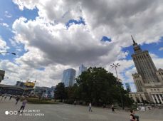 Szeroki kąt, obiektyw główny i zoom bezstratny