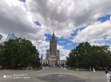 Szeroki kąt, obiektyw główny i zoom bezstratny