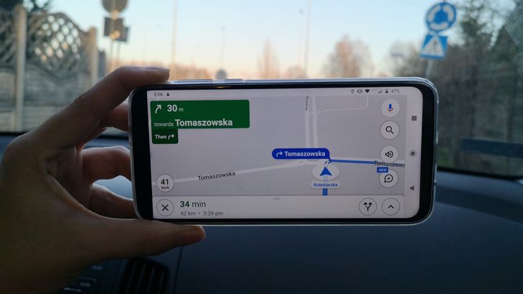 Moto G8 Plus w roli nawigacji