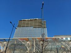 Obiektyw szerokokątny, główny i cyfrowy zoom