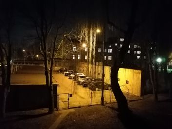 Zdjęcie wykonane w trybie auto i w trybie nocnym