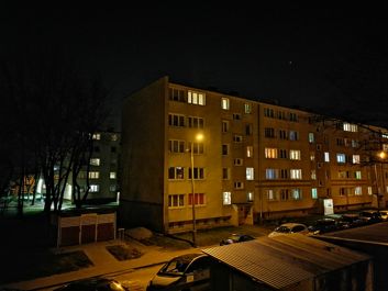 Zdjęcie wykonane w trybie auto i w trybie nocnym