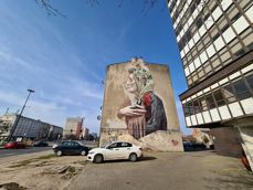 Zdjęcia z poszczególnych aparatów: teleobiektyw, główny i szeroki kąt