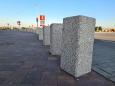 Zdjęcia z poszczególnych aparatów: teleobiektyw, główny i szeroki kąt