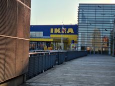 Zdjęcia z poszczególnych aparatów: teleobiektyw, główny i szeroki kąt