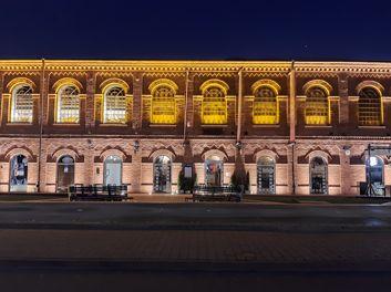 Porównane zdjęc w trybie automatycznym i nocnym