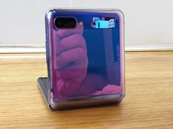 Dodatkowy ekran Samsunga Galaxy Z Flip