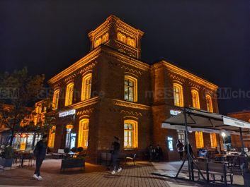 Porównanie zdjęć w trybie auto i trybie nocnym