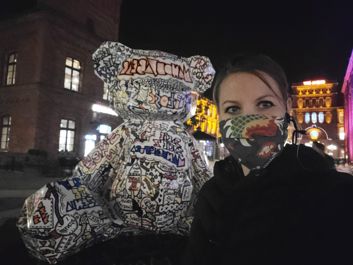 Przykladowe selfiki (ze standardowym i szerokim kątem widzenia)